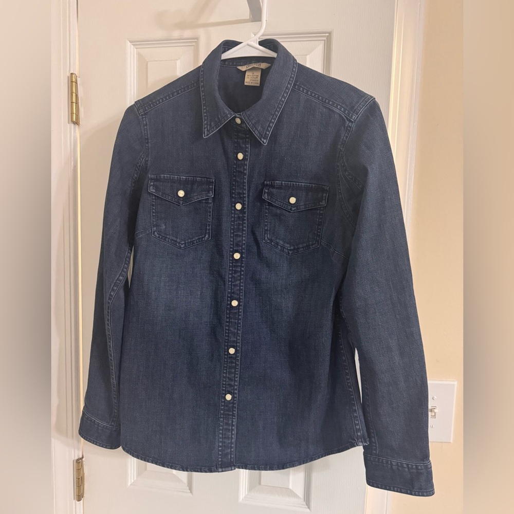 Duluth Trading Co Women’s Denim Pearl Snap Shirt Size Small